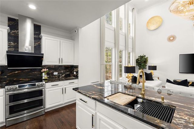 4146 Kingsley Park Court, Peachtree Corners, GA 30096