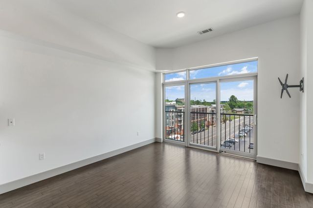 2407 8th Ave S Apt 505, Nashville, TN 37204
