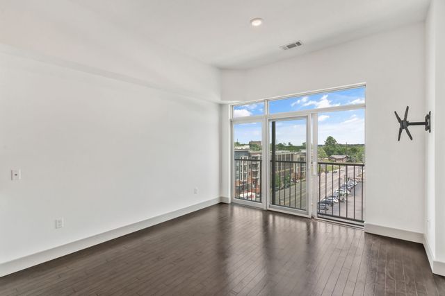 2407 8th Ave S Apt 505, Nashville, TN 37204