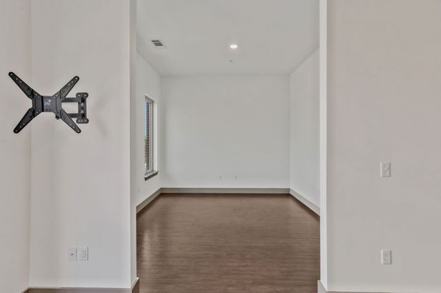 2407 8th Ave S Apt 505, Nashville, TN 37204