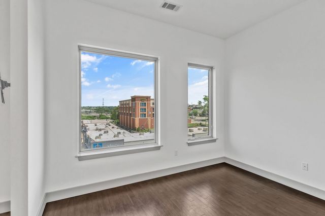 2407 8th Ave S Apt 505, Nashville, TN 37204