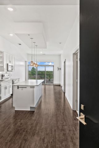 2407 8th Ave S Apt 505, Nashville, TN 37204