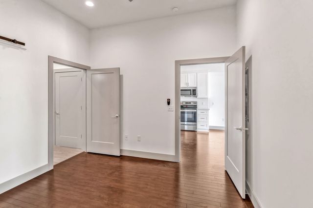 2407 8th Ave S Apt 505, Nashville, TN 37204