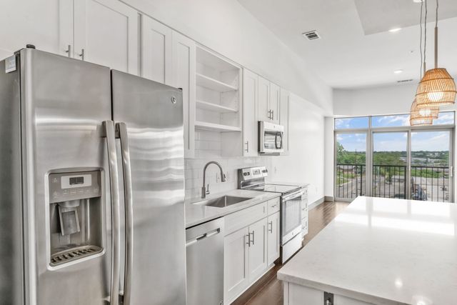 2407 8th Ave S Apt 505, Nashville, TN 37204