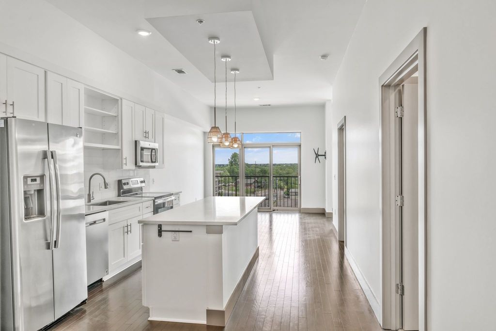 2407 8th Ave S Apt 505, Nashville, TN 37204