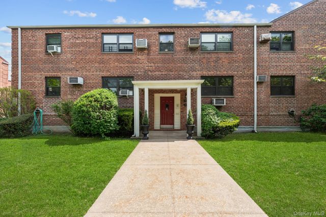 81-16 155 050, Howard Beach, NY 11414