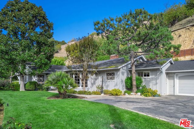 3520 Longridge Avenue, Sherman Oaks, CA 91423