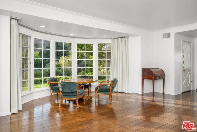 3520 Longridge Avenue, Sherman Oaks, CA 91423