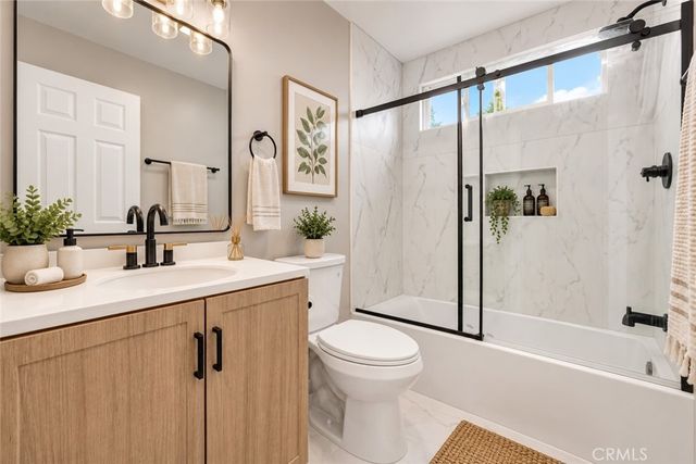 637 N West Knoll 204, West Hollywood, CA 90069