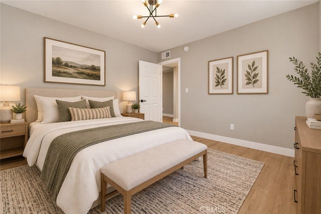 637 N West Knoll 204, West Hollywood, CA 90069