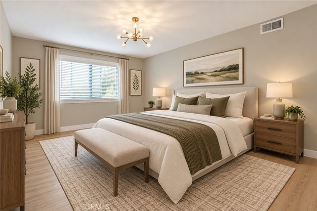 637 N West Knoll 204, West Hollywood, CA 90069