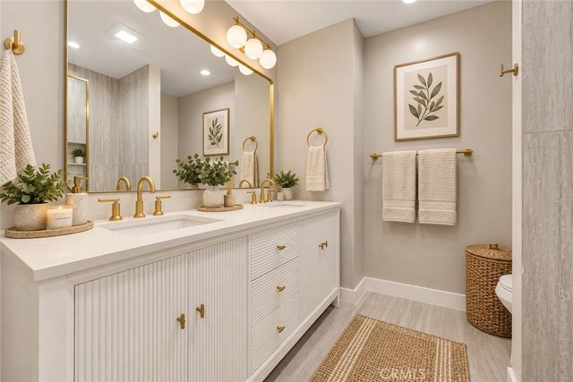637 N West Knoll 204, West Hollywood, CA 90069