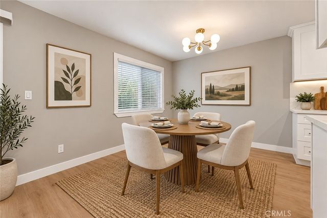 637 N West Knoll 204, West Hollywood, CA 90069