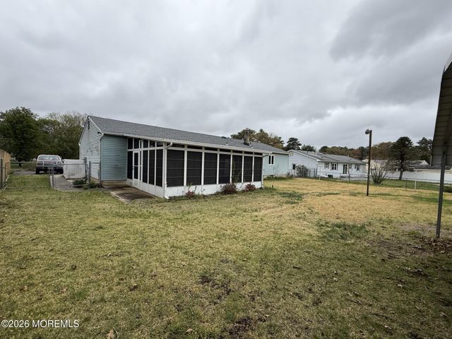 319 Savannah Road, Toms River, NJ 08757