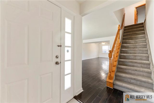 16 Adams Court, East Brunswick, NJ 08816