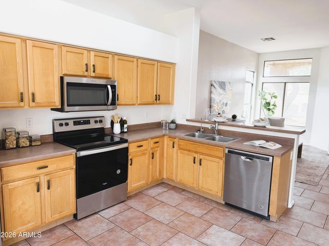 3395 S COLT Drive, Gilbert, AZ 85297