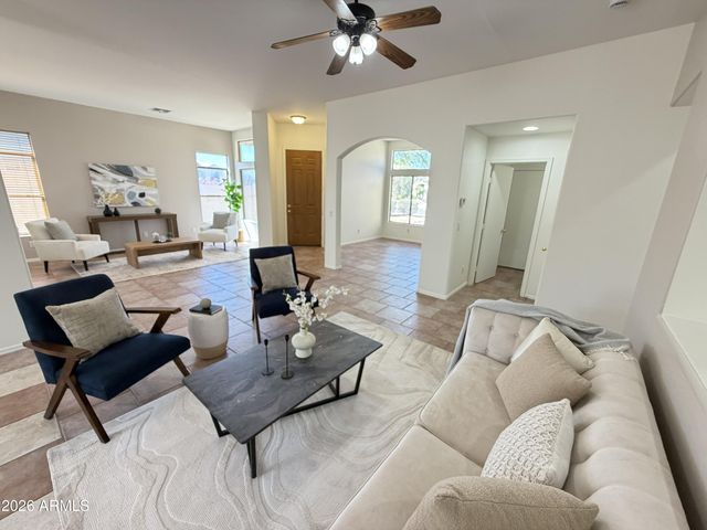 3395 S COLT Drive, Gilbert, AZ 85297