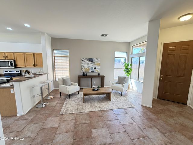 3395 S COLT Drive, Gilbert, AZ 85297