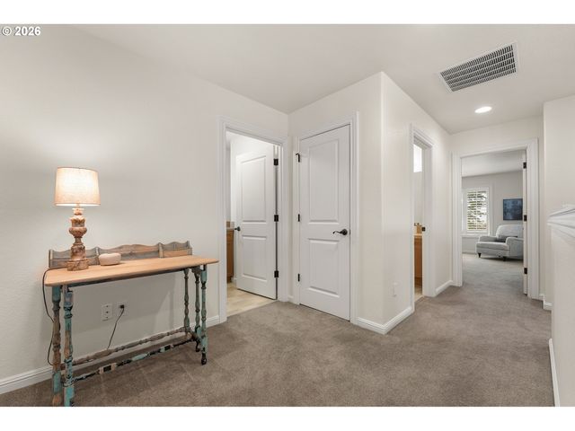 4024 Se CRYSTAL SPRINGS Blvd, Portland, OR 97202