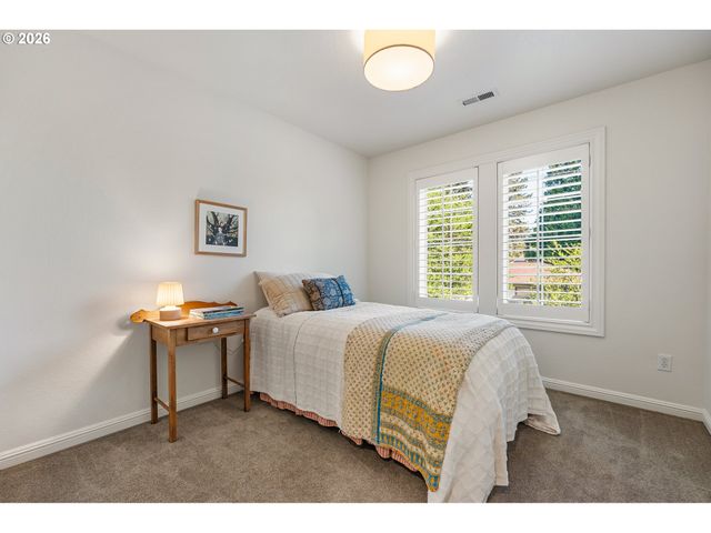4024 Se CRYSTAL SPRINGS Blvd, Portland, OR 97202