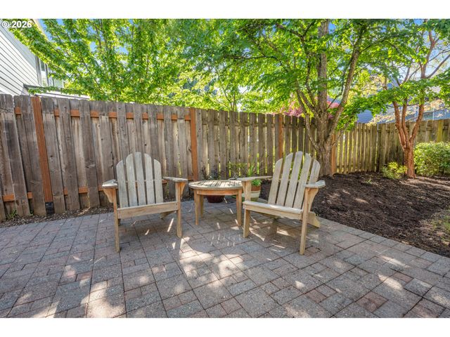 4024 Se CRYSTAL SPRINGS Blvd, Portland, OR 97202