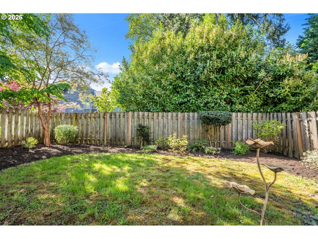 4024 Se CRYSTAL SPRINGS Blvd, Portland, OR 97202