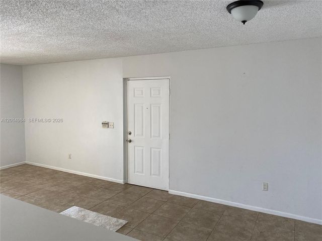18820 NW 57th Ave 203, Hialeah, FL 33015