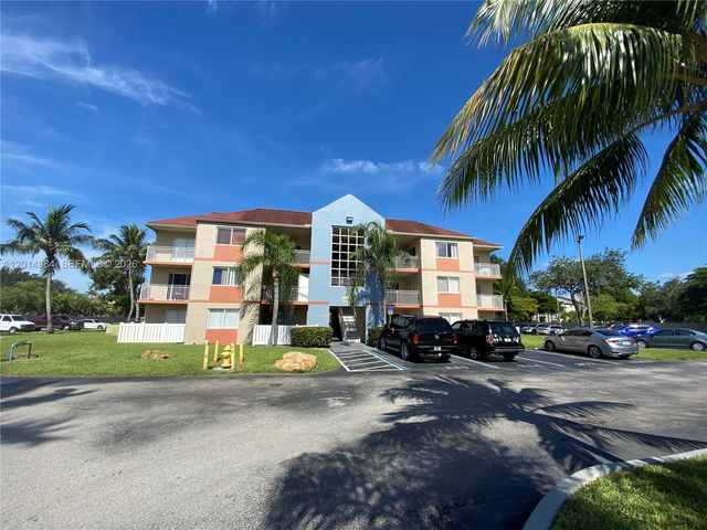18820 NW 57th Ave 203, Hialeah, FL 33015