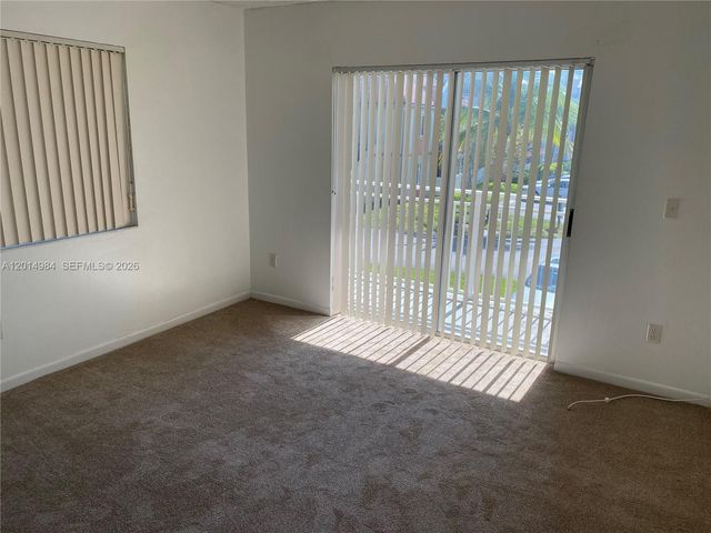 18820 NW 57th Ave 203, Hialeah, FL 33015