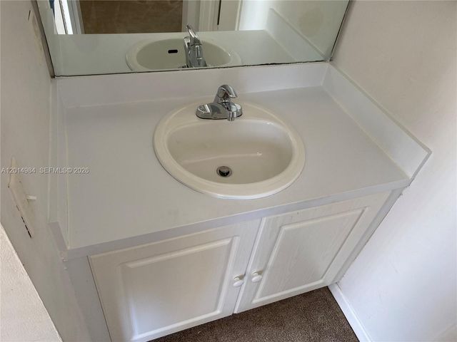 18820 NW 57th Ave 203, Hialeah, FL 33015