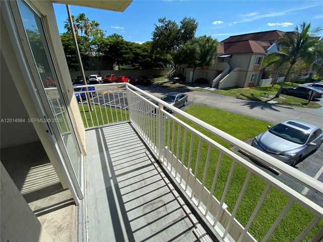 18820 NW 57th Ave 203, Hialeah, FL 33015