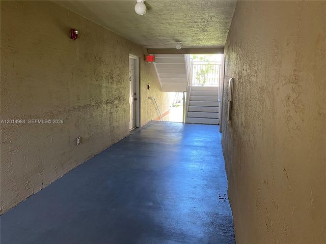 18820 NW 57th Ave 203, Hialeah, FL 33015