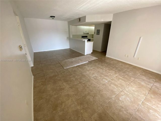 18820 NW 57th Ave 203, Hialeah, FL 33015