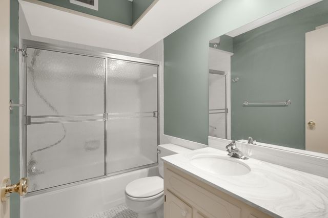 4360 Brookside Court 105, Edina, MN 55436