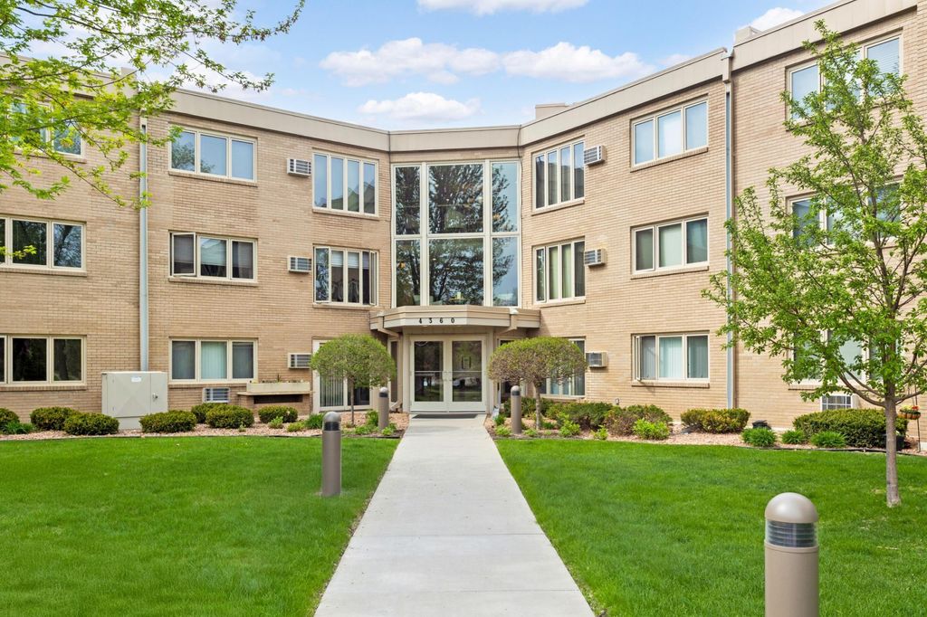 4360 Brookside Court 105, Edina, MN 55436