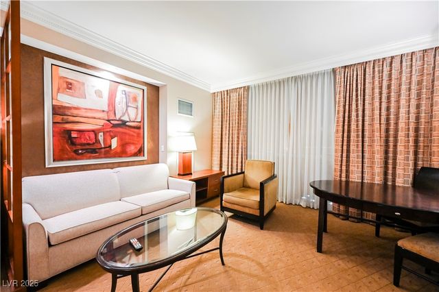 125 East HARMON Avenue 3716, Las Vegas, NV 89109