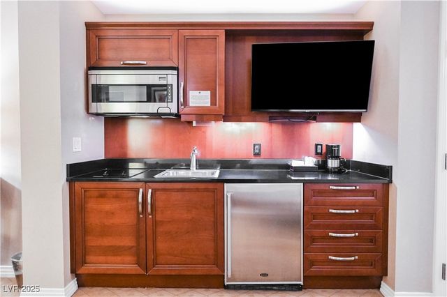 125 East HARMON Avenue 3716, Las Vegas, NV 89109