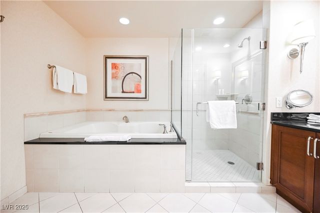 125 East HARMON Avenue 3716, Las Vegas, NV 89109