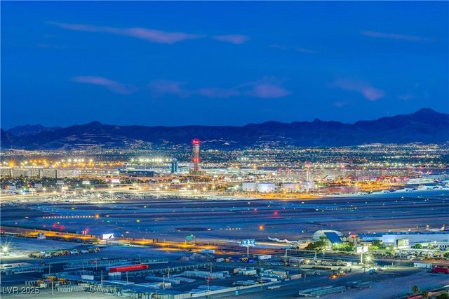 125 East HARMON Avenue 3716, Las Vegas, NV 89109