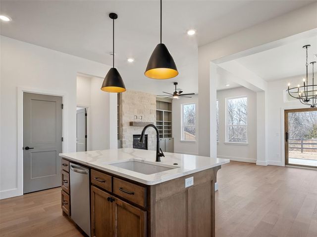 309 Carat Drive, Yukon, OK 73099