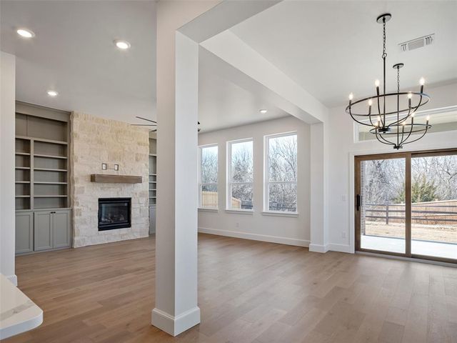 309 Carat Drive, Yukon, OK 73099