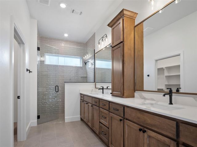 309 Carat Drive, Yukon, OK 73099