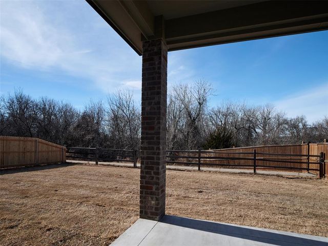 309 Carat Drive, Yukon, OK 73099