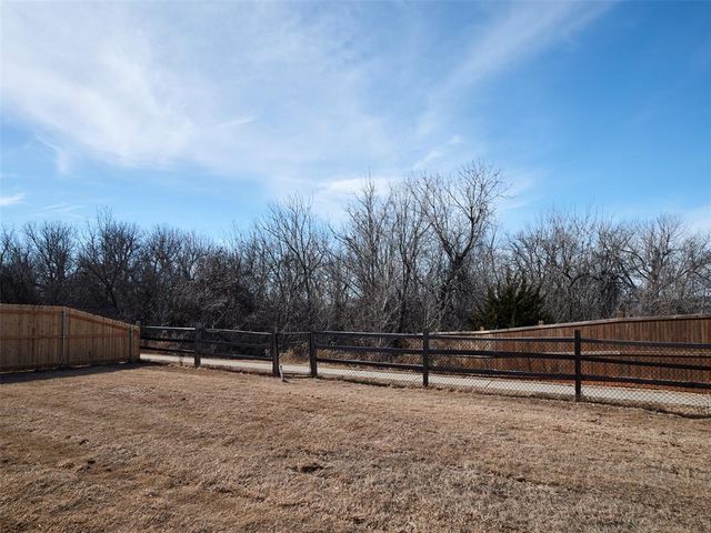 309 Carat Drive, Yukon, OK 73099