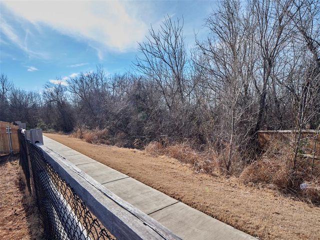 309 Carat Drive, Yukon, OK 73099