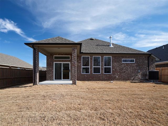 309 Carat Drive, Yukon, OK 73099