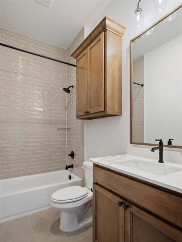 309 Carat Drive, Yukon, OK 73099