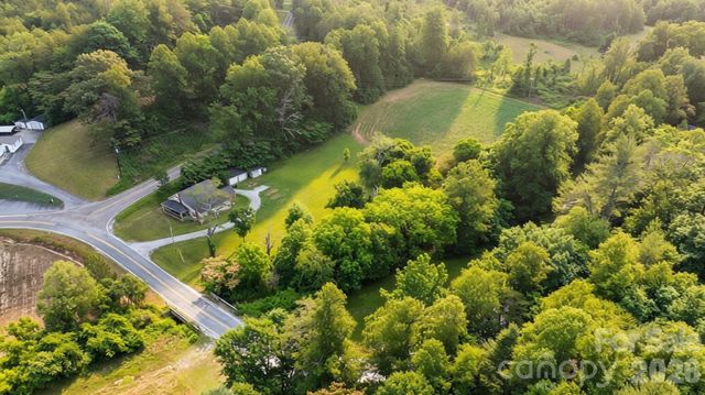 2970 Zacks Fork Road, Lenoir, NC 28645