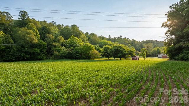 2970 Zacks Fork Road, Lenoir, NC 28645