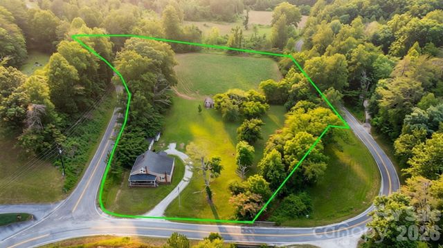 2970 Zacks Fork Road, Lenoir, NC 28645